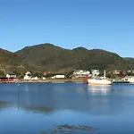 Brygge Rorbu * Ballstad