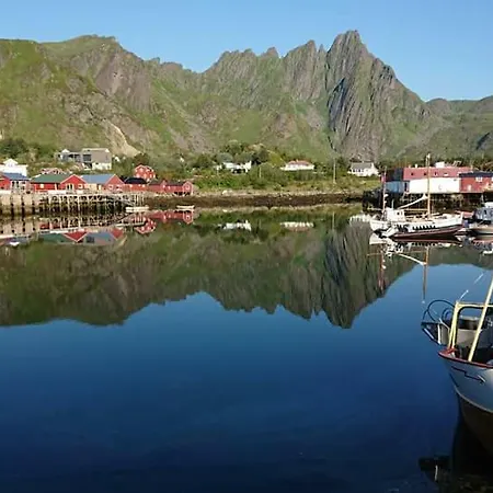 Casa de Férias Brygge Rorbu Ballstad